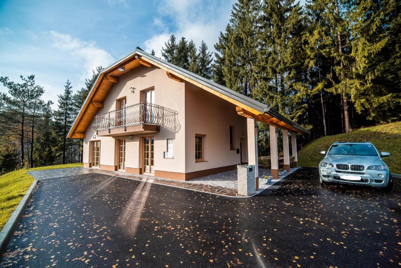 Holiday Home With Hot Tub And Sauna Sabina Rovte エクステリア 写真