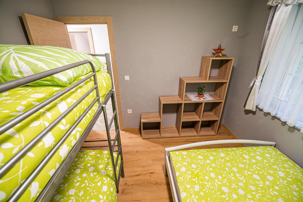 Holiday Home With Hot Tub And Sauna Sabina Rovte エクステリア 写真