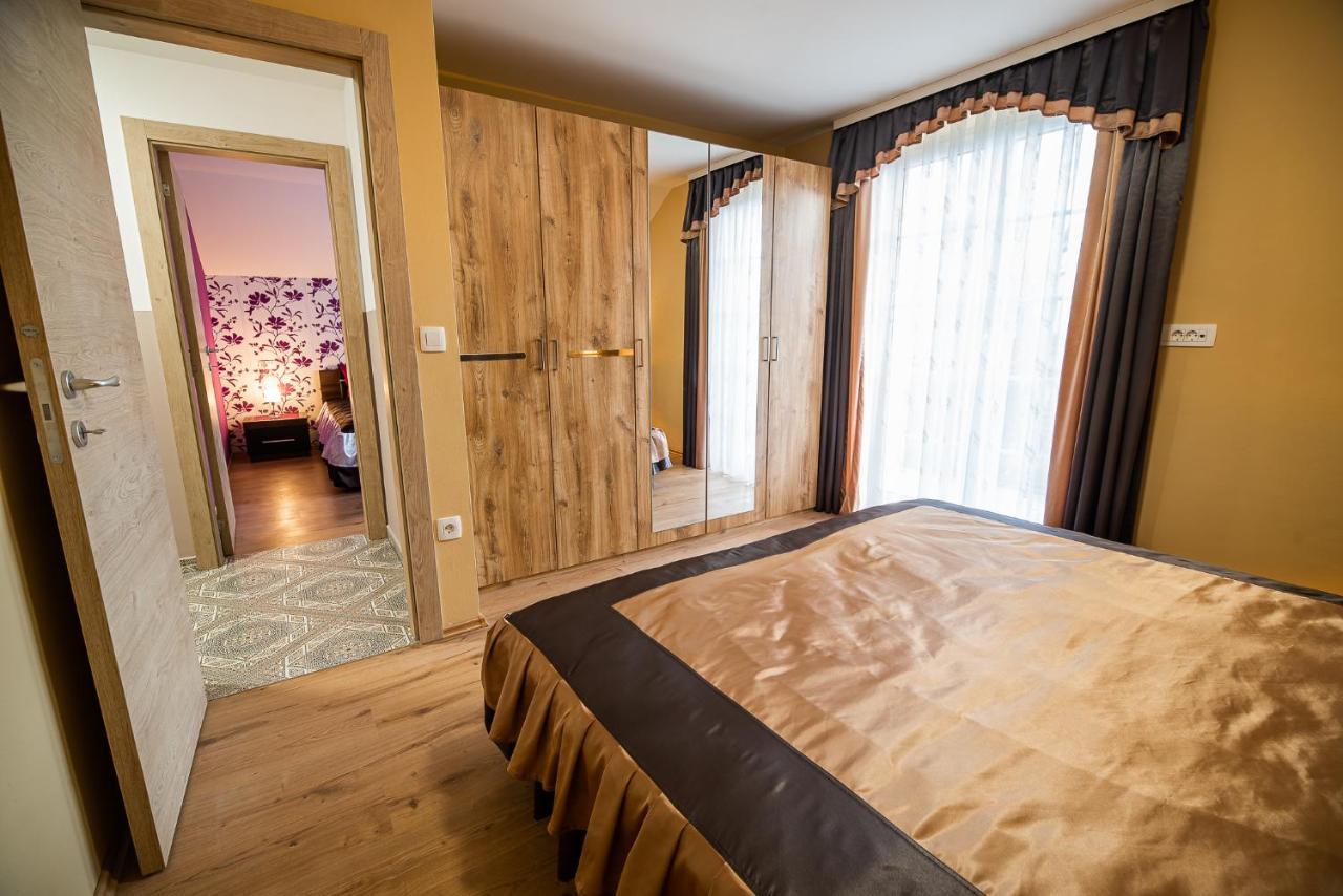 Holiday Home With Hot Tub And Sauna Sabina Rovte エクステリア 写真