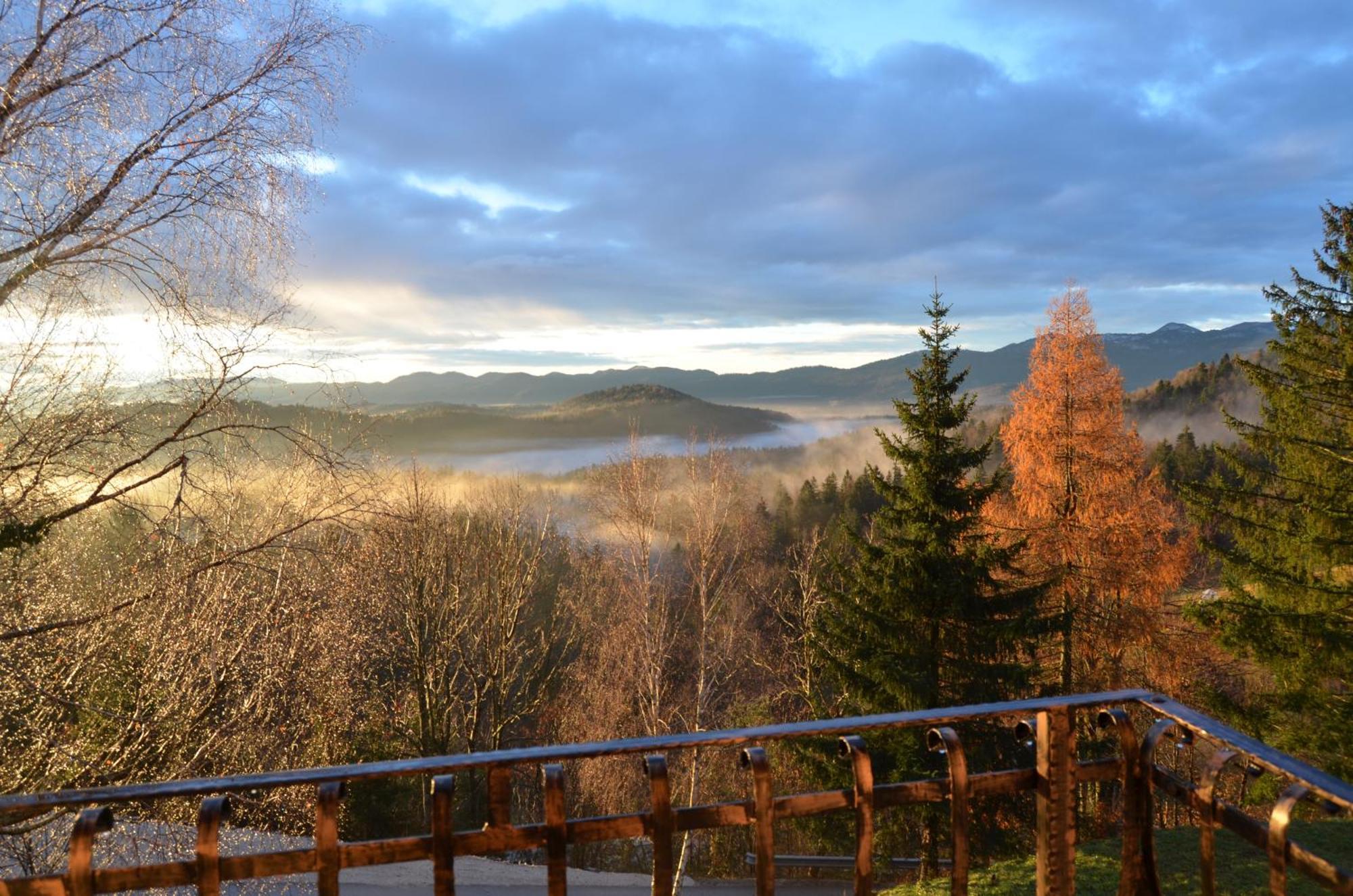 Holiday Home With Hot Tub And Sauna Sabina Rovte エクステリア 写真