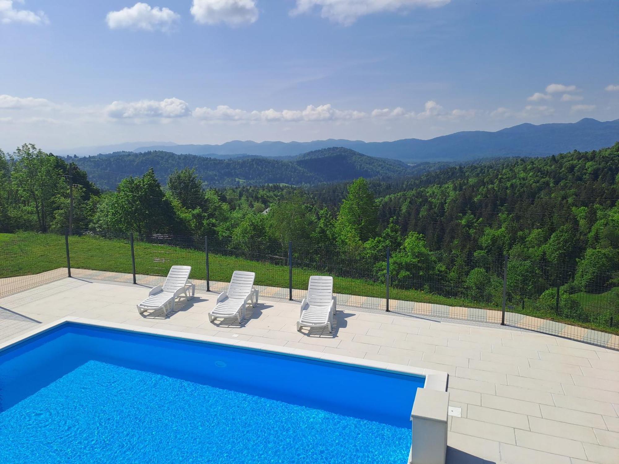 Holiday Home With Hot Tub And Sauna Sabina Rovte エクステリア 写真