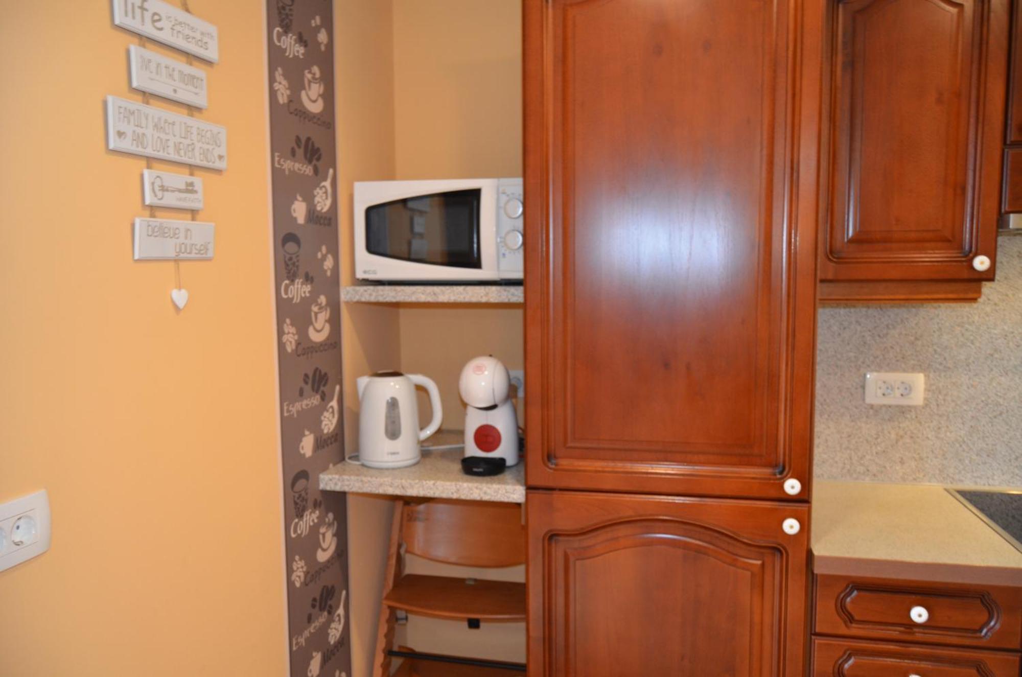 Holiday Home With Hot Tub And Sauna Sabina Rovte エクステリア 写真